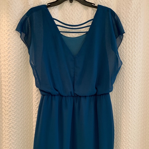 👗 Dress - Picture 2 of 6